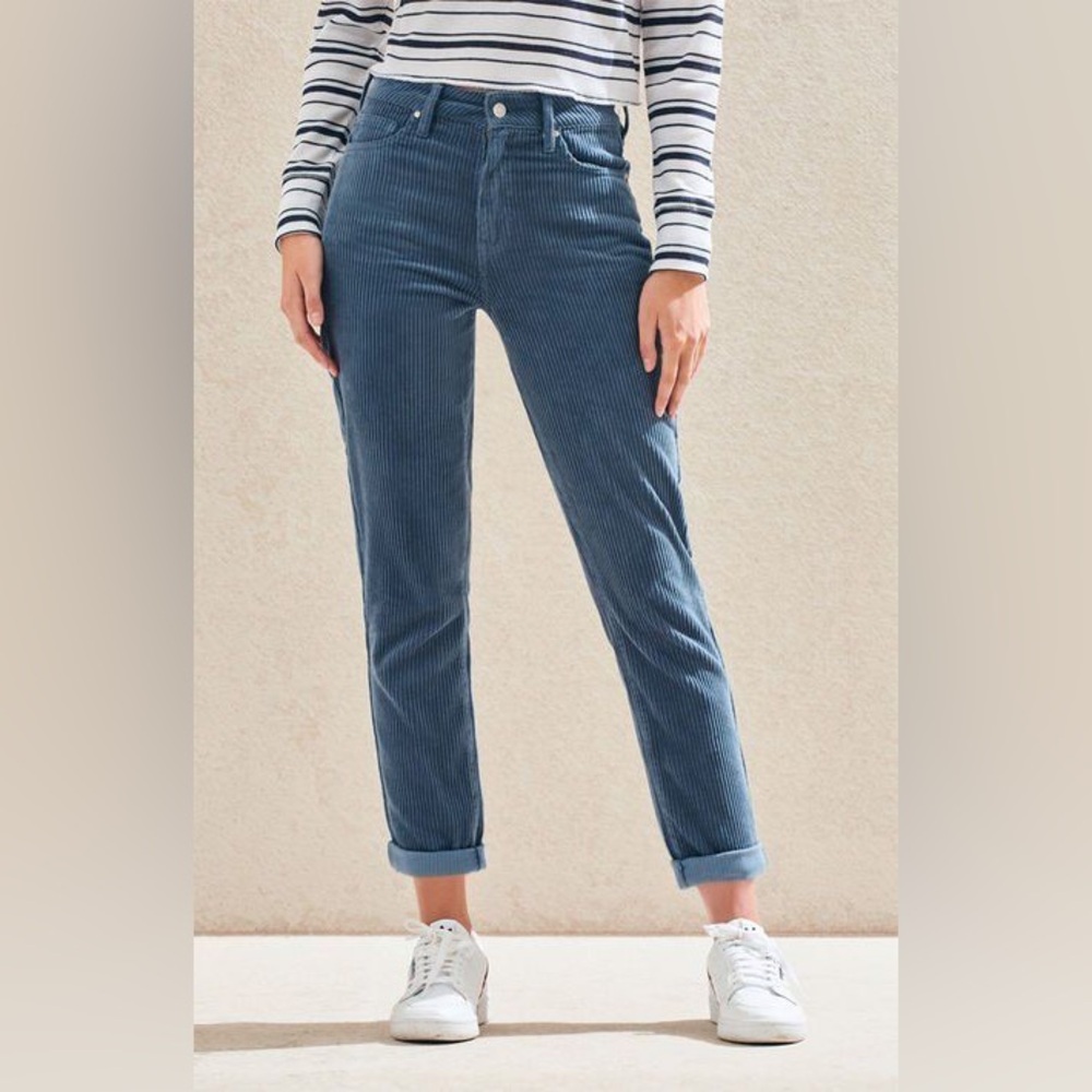 PacSun Women’s Blue Corduroy Mom Jeans Size 27